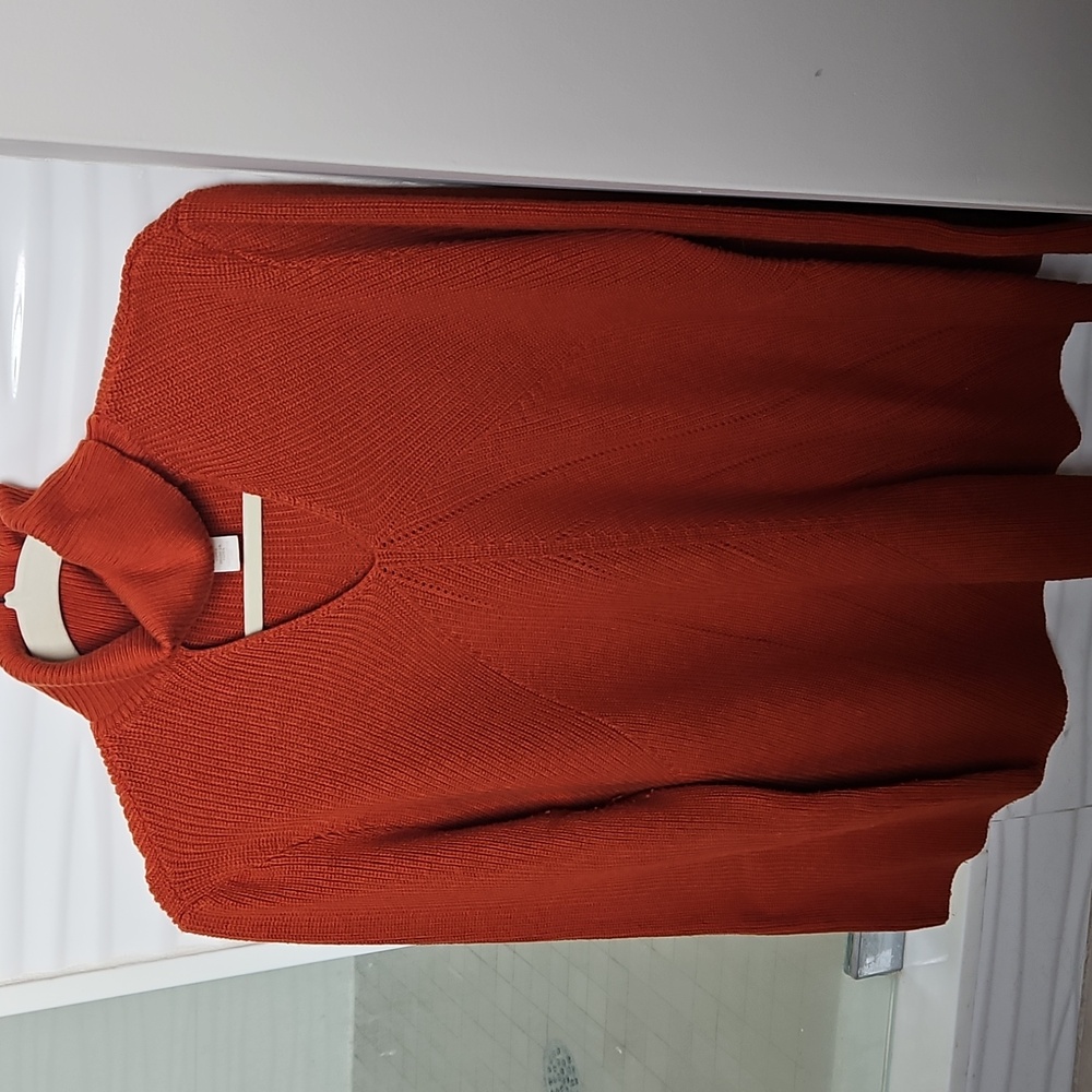 Chicos 3, Orange (cinnamon) Turtleneck Sweater w/ v-neck cutout. 1x. EUC